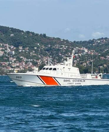 Beykoz açıklarında tekne alabora oldu: 1 kişinin cansız bedenine ulaşıldı