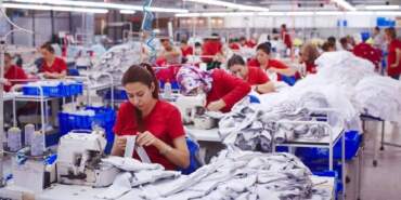 Tişört devi batan iç çamaşırı devini satın alıyor: 5 milyar dolarlık anlaşma piyasayı karıştırdı.