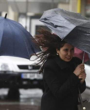 Meteoroloji’den 11 ile sarı alarm: Marmara ve Ege’de rüzgar şiddetini artıracak