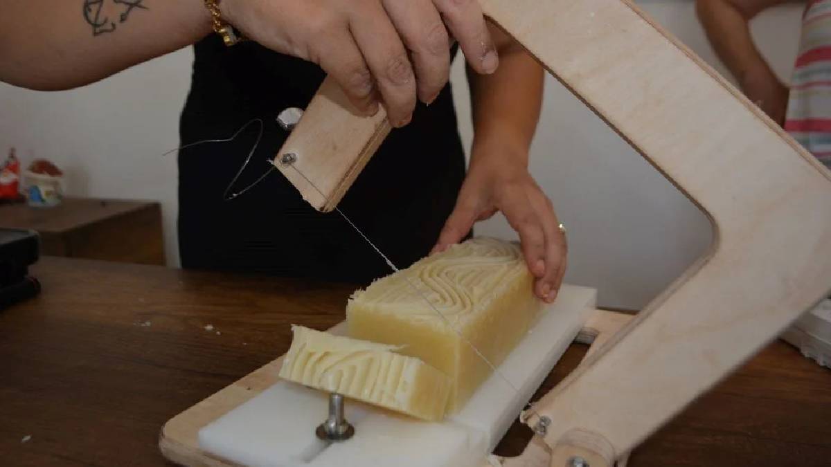 Doğadan topluyor, kendi elleriyle üretiyorlar! Kadın emeğinin ürünü 150 TL’den satılıyor: Yurt dışından talep patlıyor