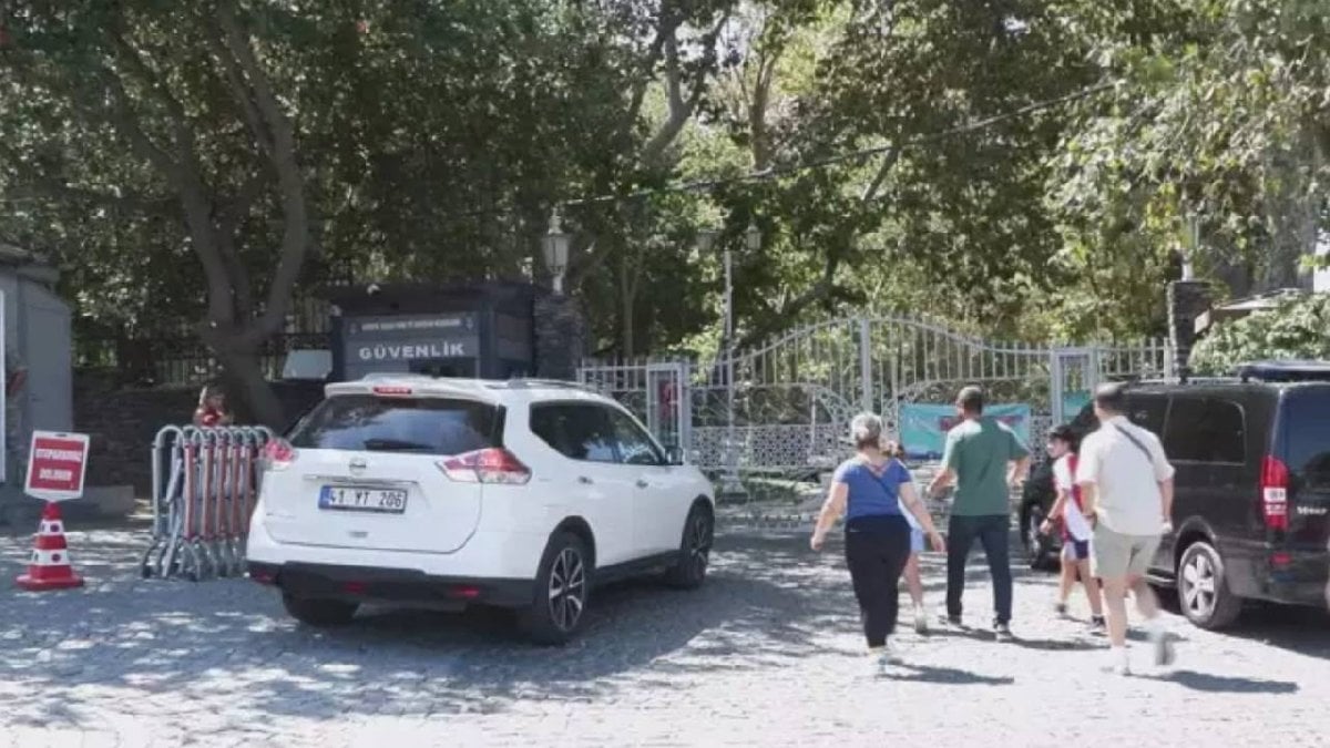 İstanbul için fırtına alarmı: Gülhane Parkı kapatıldı