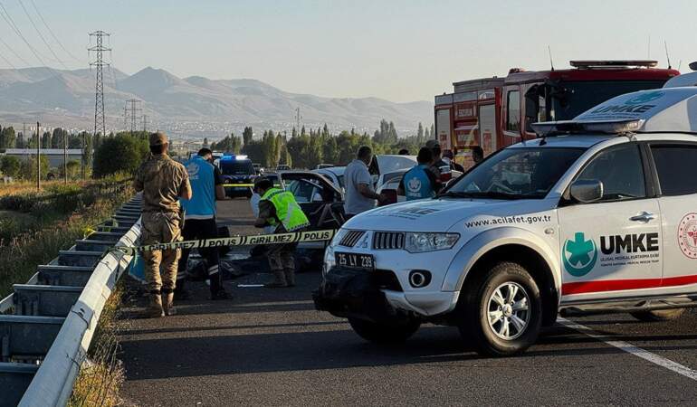 Erzurum’da katliam gibi kaza: 4 ölü