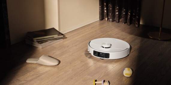 Okula hazırlık başladı: Tatil dönüşü ev temizliğinin kahramanı robot süpürge oldu