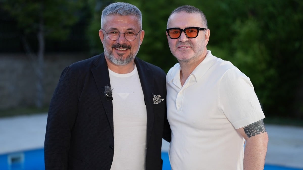 Şafak Sezer, Azad Medeni Kahraman’a sordu: “Kandırılıyor muyuz?”