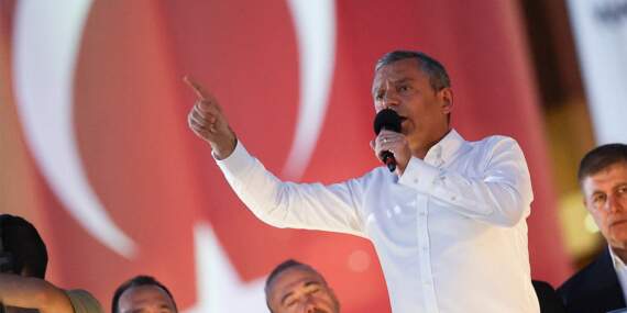 Özel’den Özlem Çerçioğlu’na tepki: Kocasının şirketi için pazarlık yapana yazıklar olsun