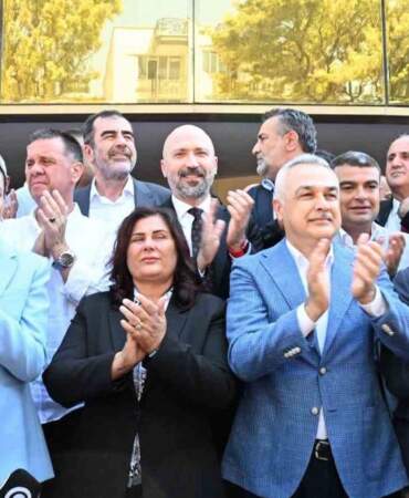 2014’ten bu yana yerel seçimlerde rakiplerdi: Savaş’tan Çerçioğlu’na destek