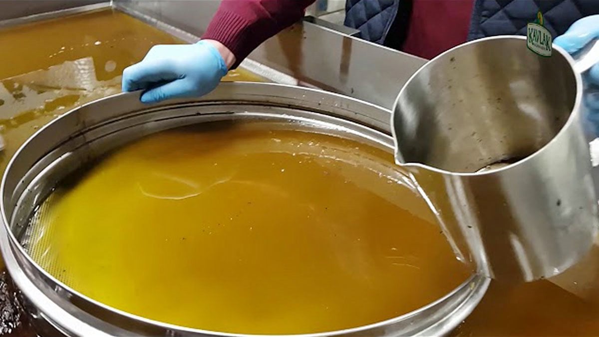 Zeytinyağı piyasasında yeni oyun: Zeytin sütü! Tüketiciler bu tuzağa düşmesin