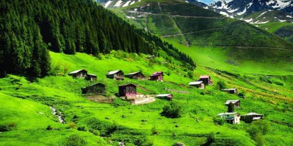 Yazın gözdesi oluyor, ucuza bilet bulan düşünmeden koşuyor! Hem yemyeşil hem de uygun fiyatlı tatil rotası