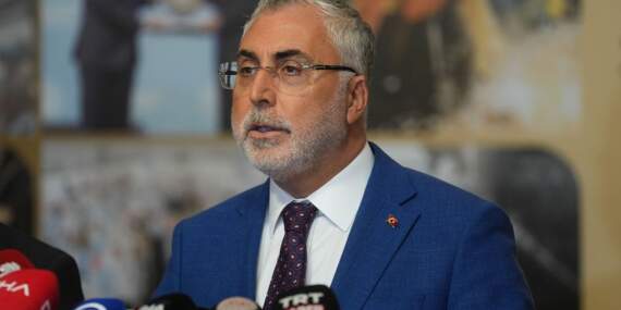 Bakan Işıkhan: Memurlarımızı enflasyona ezdirmeyeceğiz