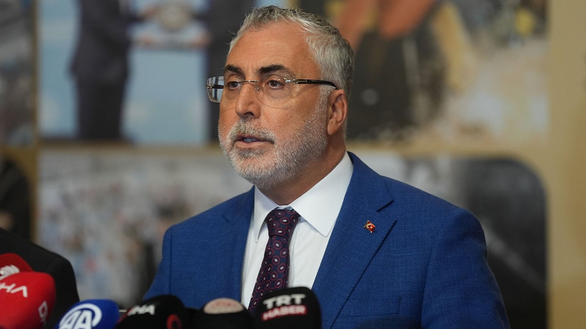 Bakan Işıkhan: Memurlarımızı enflasyona ezdirmeyeceğiz