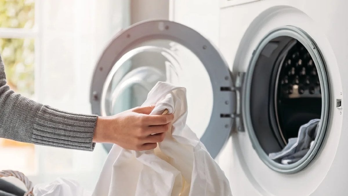 Yaz aylarının vazgeçilmez kumaşları… Keten kumaşları bu şekilde yıkayın: Yeni gibi kalacak