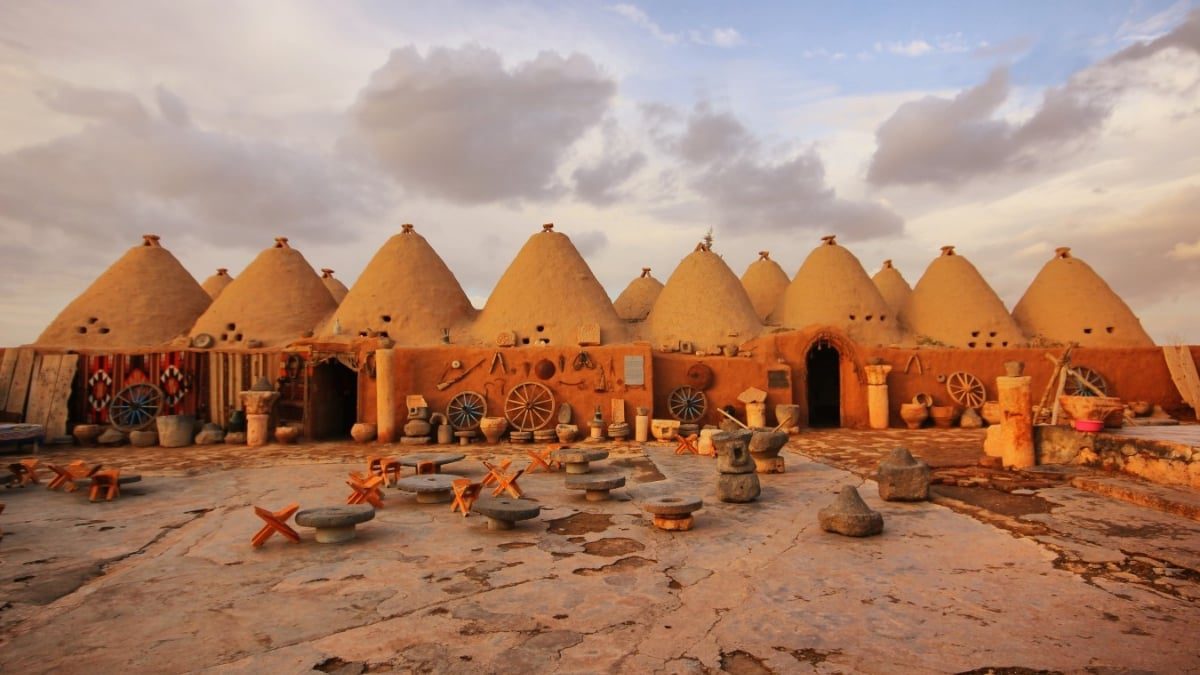 Sıcağa kafa tutan mimari! Harran’ın kubbeli evlerinin şaşırtan sırrı: Kavurucu sıcakta serinlik yaşatıyor