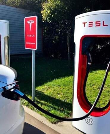 Tesla Supercharger şarj ücretlerine rekor zam! İki haftada fiyat artışı kızdırdı