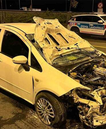 Otoyolda kaçan yayaya otomobil çarptı: 1 ölü, 2 yaralı