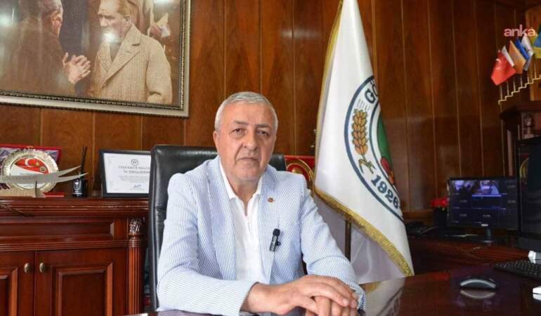 20 yıl sonra CHP’ye geçmişti… O ilçenin belediye başkanı CHP’den istifa etti