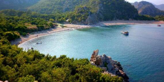 Buranın Antalya’da olduğuna inanamayacaksınız! Ne otel ne de şezlong var: Sadece doğa ve tarih…