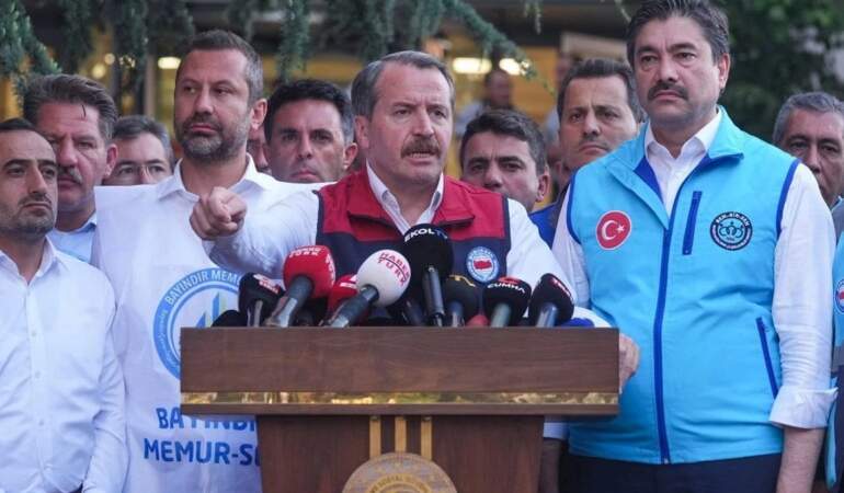Memur Sen’den Bakanlık önünde açıklama: Maaş artışları şeffaf ve adil olmalı
