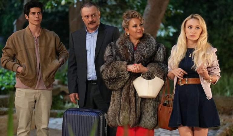 ATV’den “Aile Saadeti” dizisi için flaş final kararı: Ekranların tek yazlık dizisi bitiyor!