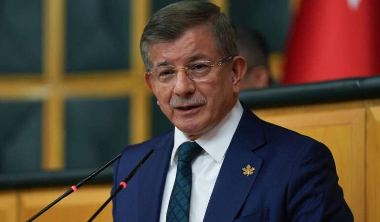 Davutoğlu’ndan memur ve emekli kararına eleştiri: Bir tiyatro oynandı