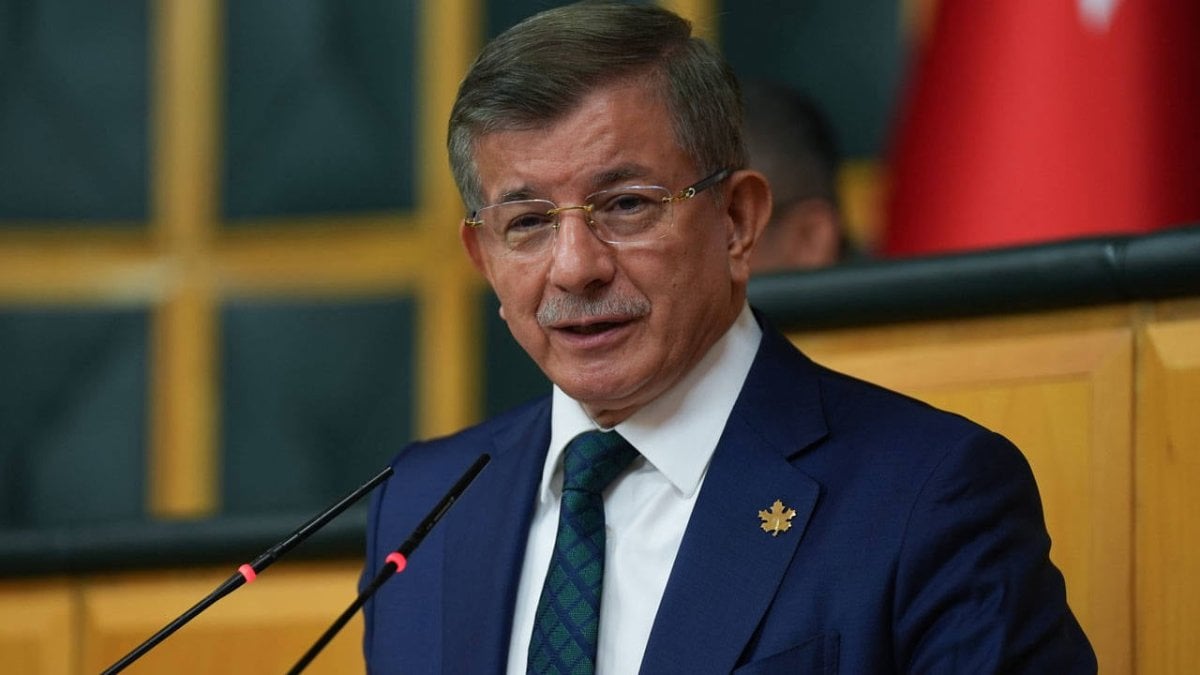 Davutoğlu’ndan memur ve emekli kararına eleştiri: Bir tiyatro oynandı