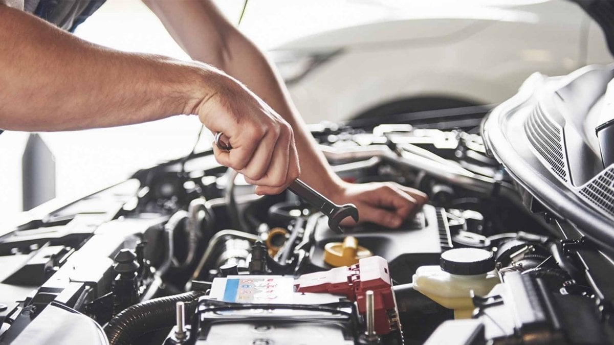 Araba motorunu sessizce bitiriyor! Bu hatayı yapmak bir arabaya mal oluyor: İşte araç motorunu bitiren o hata