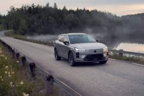 Sadece elektrikle 200 km! Volvo’nun yeni hibrit SUV’u XC70 tanıtıldı: İşte özellikleri!