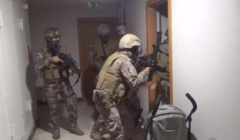 İstanbul’da IŞİD operasyonu: 9 gözaltı