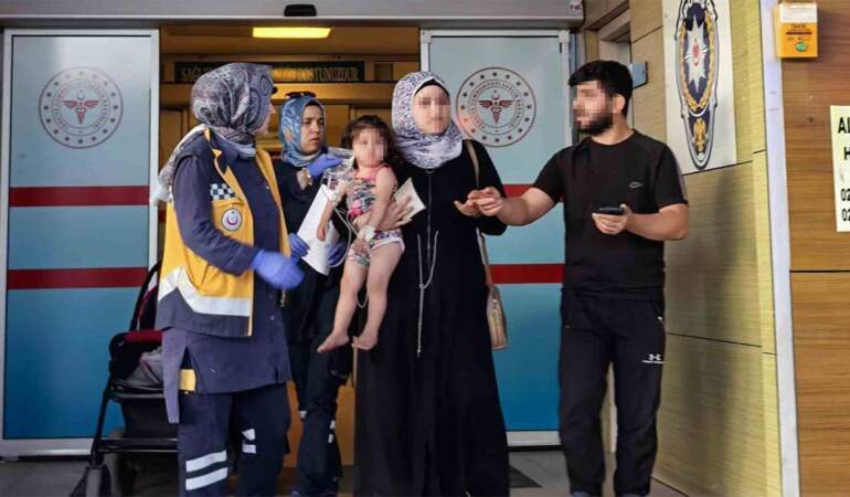 Yerde buldu ağzına attı! Fare zehri yiyen 2 yaşındaki çocuk hastanelik oldu