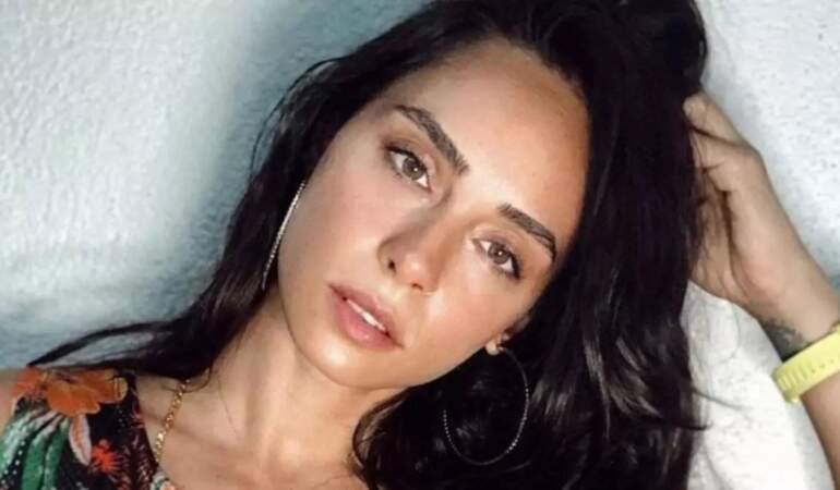 Yasemin Yürük hint kınasıyla yüzüne çil yaptı! Eğlenceli anları ise herkesi güldürdü