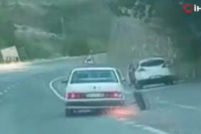 O anlar kamerada: Tekeri kopan Tofaş asfaltta kıvılcımlar saçarak gitti