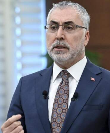 Işıkhan: İşsiz sayısı 2,8 milyon kişiye geriledi