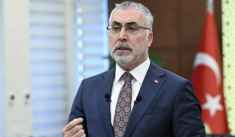 Işıkhan: İşsiz sayısı 2,8 milyon kişiye geriledi