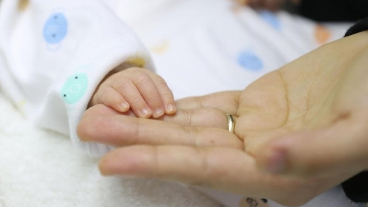 Doğum yardımı ödemeleri annelerin hesabına yatırıldı