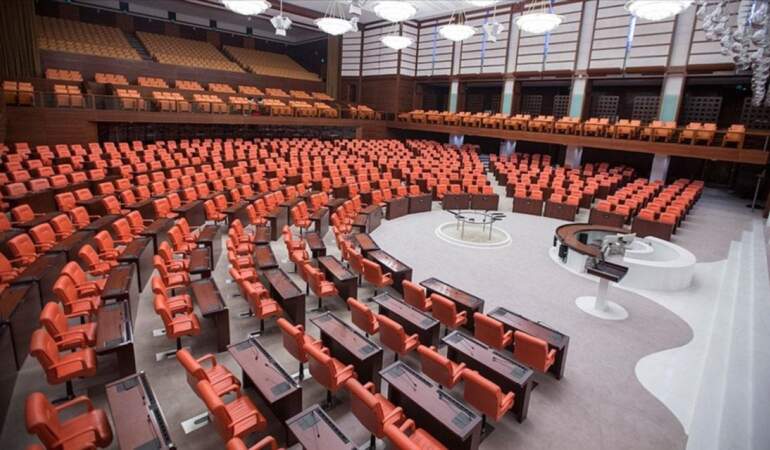 Ankara kulislerinde ortalık karıştı! Baskın seçim için tarih verildi