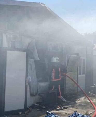 Malatya’da şantiyede korkutan yangın