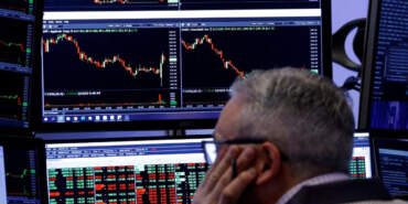 ABD Borsası Sert Çakıldı! Trump’ın Tarife Kararı Borsayı Vurdu