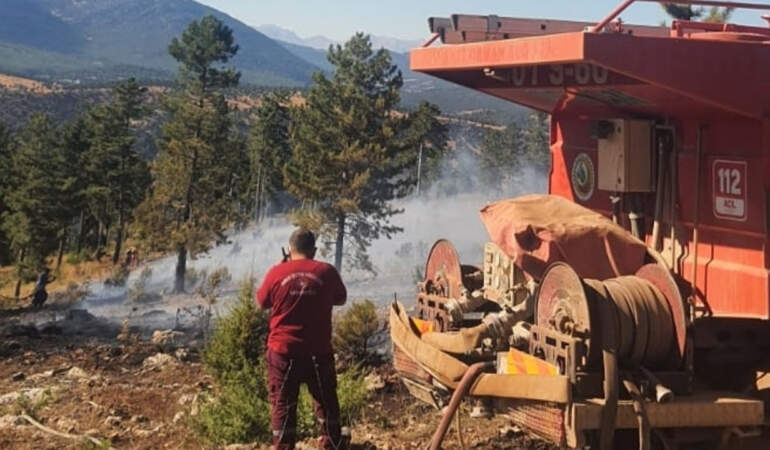 Adana Saimbeyli’deki Orman Yangını Söndürüldü