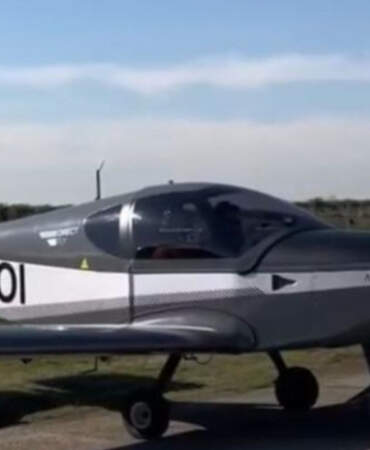 Adana’da Eğitim Uçağı Düştü: İki Kişi Ağır Yaralı
