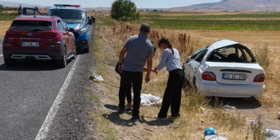Afyonkarahisar’da Otomobil Takla Attı, 4 Kişi Yaralandı