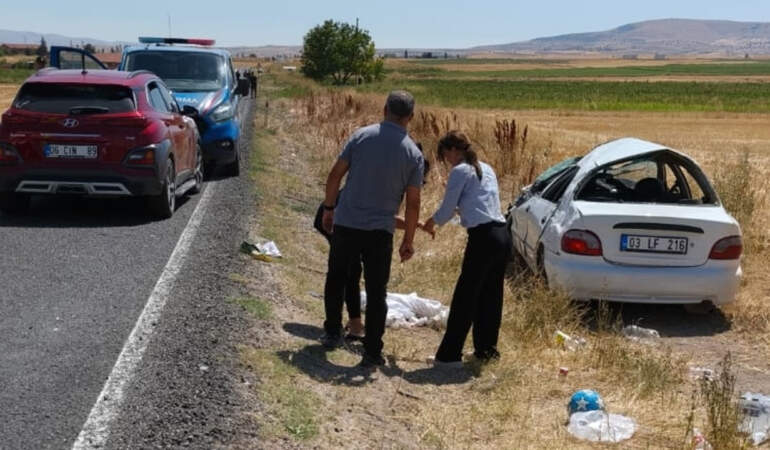 Afyonkarahisar’da Otomobil Takla Attı, 4 Kişi Yaralandı