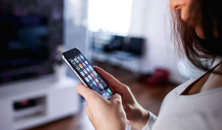 Akıllı Telefonlarda İnternet Yavaşlığını Fişek Gibi Yapan Yöntem Ortaya Çıktı: Bir Tuş Yetiyor