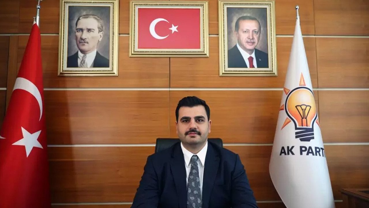 AKP’de ‘Erdoğan Fotoğrafı’ Çıkışı! Genel Sekreter ‘İstismar’ Diyerek Ateş Püskürdü