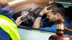 Alkollü Araç Sürmekten Ehliyetini Kaptıranlar Dikkat! Yargıdan Emsal Karar: Hem Ehliyetinizi Geri Alabilirsiniz Hem De Ödediğiniz Parayı