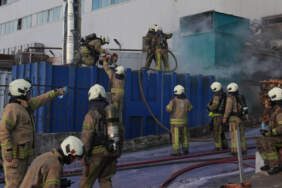 Arnavutköy’de Fabrika Yangını Kontrol Altına Alındı