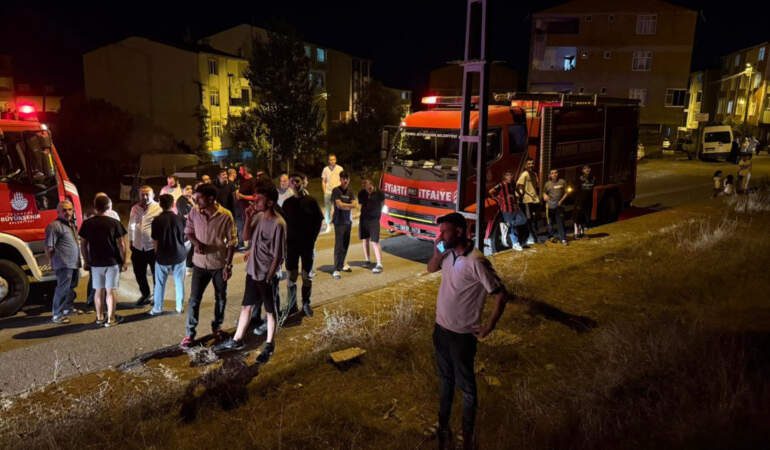 Arnavutköy’deki Yangın Mezarlığa Metreler Kala Söndürüldü