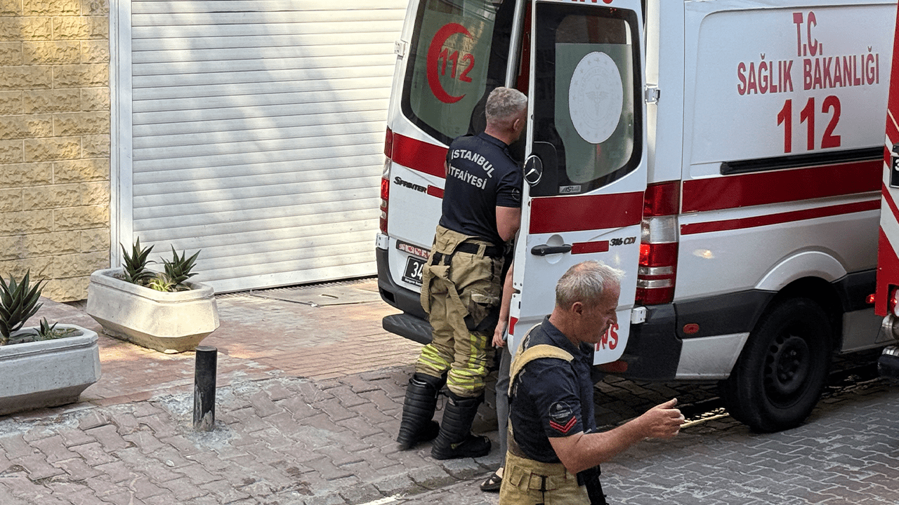 Beşiktaş’ta 5 Katlı Binada Yangın Paniği! Dumandan Etkilenen Çift Kendi İmkanlarıyla Kurtuldu