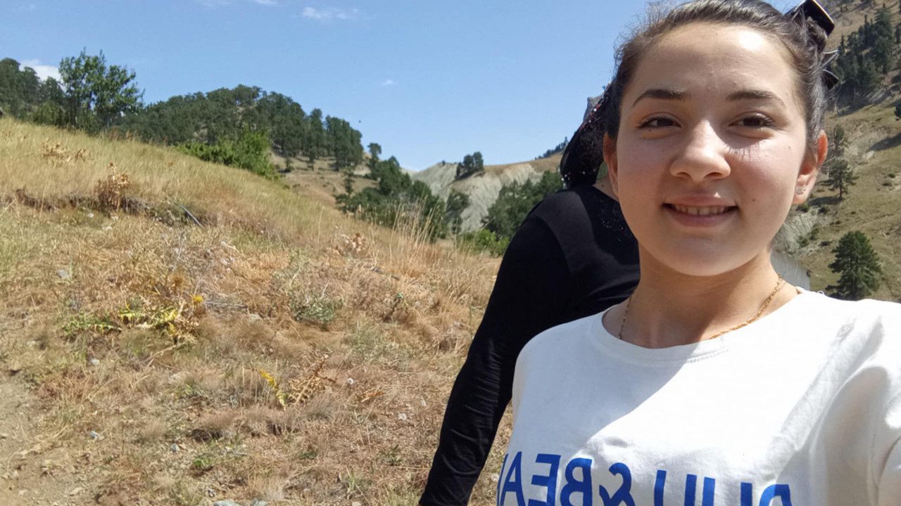 ‘Birazdan Gelirim’ Diyerek Evden Çıktı! 16 Yaşındaki Nesrin Nerede?