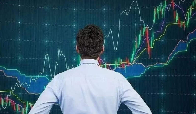 Piyasada Kara Gece: Balina Satışı Piyasayı Sarstı! Yatırımcılar Panik İçinde