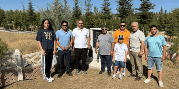 Boksör Oral Arslan Vefatının 5. Yıldönümünde Kabri Başında Anıldı