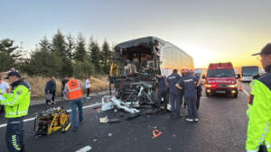Bolu’da Feci Kaza! Şoför Hayatını Kaybetti, Çok Sayıda Yaralı Var